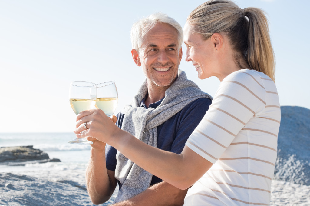 couple celebrating anniversary